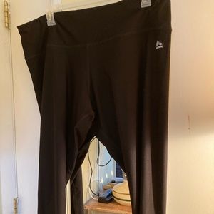 Women’s Reebok Active Capris